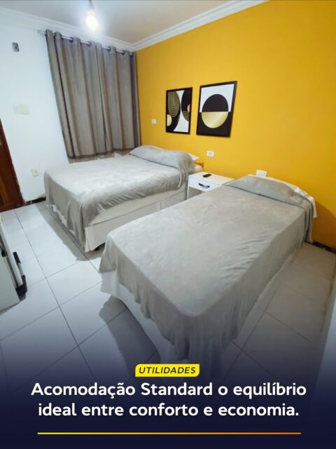 Às vezes, tudo o que precisamos é de um lugar que nos acolha com o conforto essencial no final de um longo dia, não é mesmo?

Nossa acomodação Standard foi projetada exatamente para isso. Ela é o seu ponto de partida ideal para explorar a cidade e o seu refúgio perfeito para relaxar. Com capacidade para até 4 pessoas, oferece tudo o que sua família ou grupo precisa para uma estadia tranquila: cama box, ar-condicionado, TV e frigobar.

Seja a trabalho ou lazer, aqui você encontra a praticidade e o aconchego que sua viagem merece.
