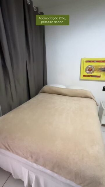 Conforto na medida certa para a sua estadia em Olinda. 

Apresentamos a nossa acomodação Standard 206, no primeiro andar. Dê o play e sinta um pouquinho do clima que te espera aqui no Hotel 5 Sóis! Garanta sua reserva pelo nosso Direct. 🧳
